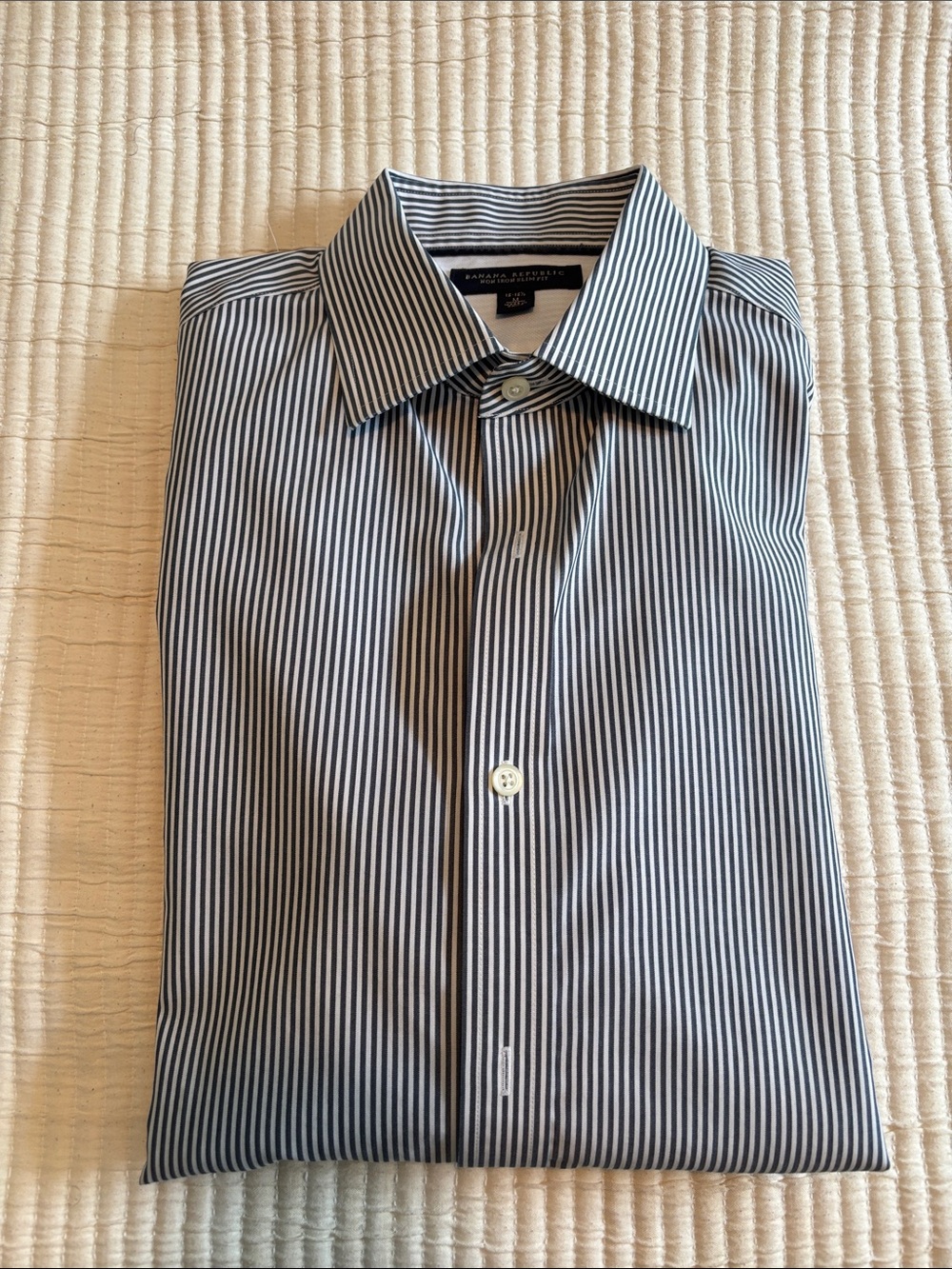 Banana Republic Men's Blue and White Pinstripe Dress Shirt